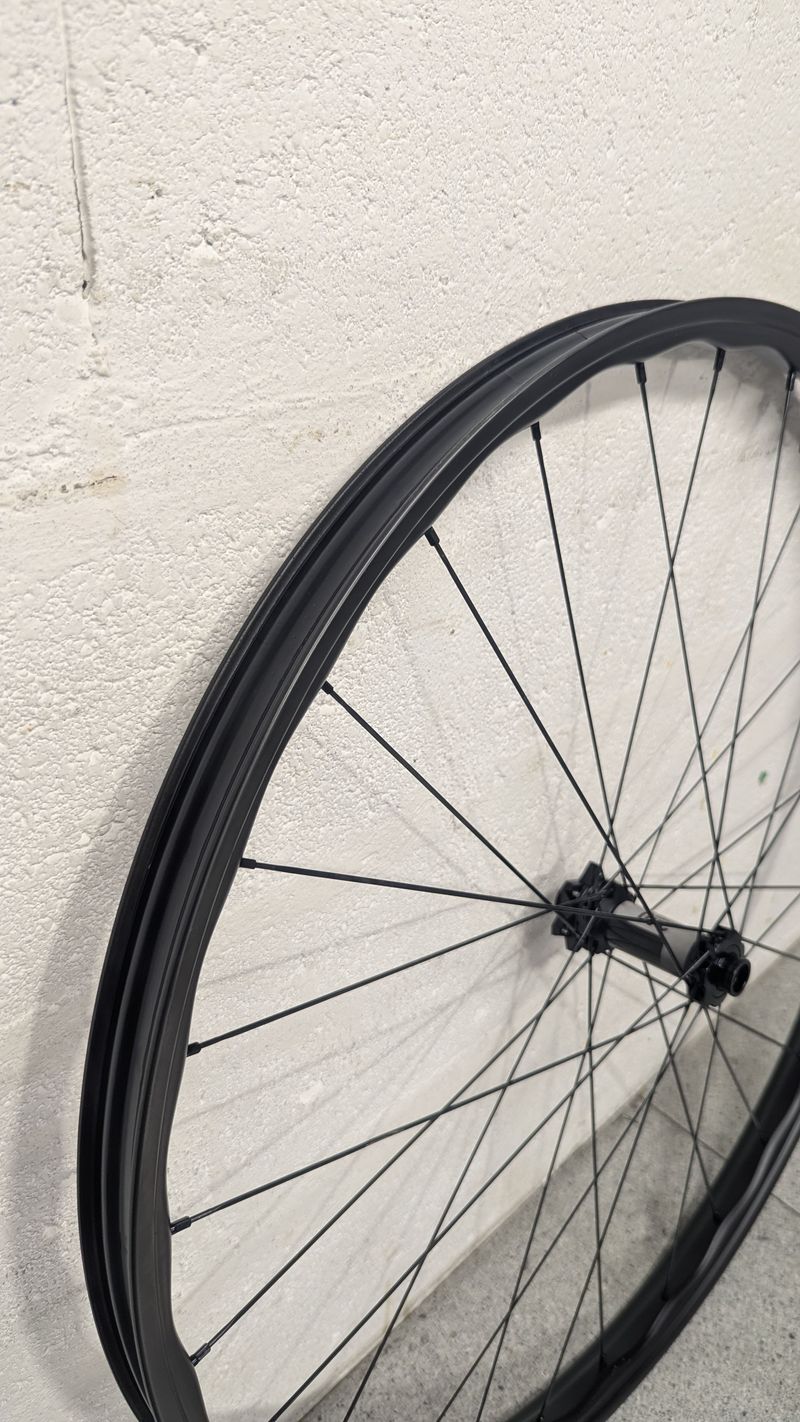 Używany Light Bicycle AM930S 29" Carbon Wheelset 2024 Wheels