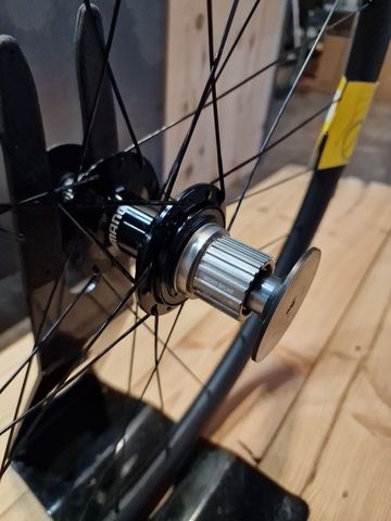 Brugt Shimano GRX WH-RX880-TL 2023 bike — billede 3 af 4