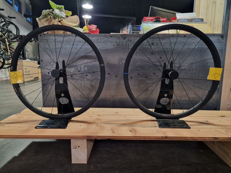 Shimano GRX WH-RX880-TL 2023 Wheels d'occasion