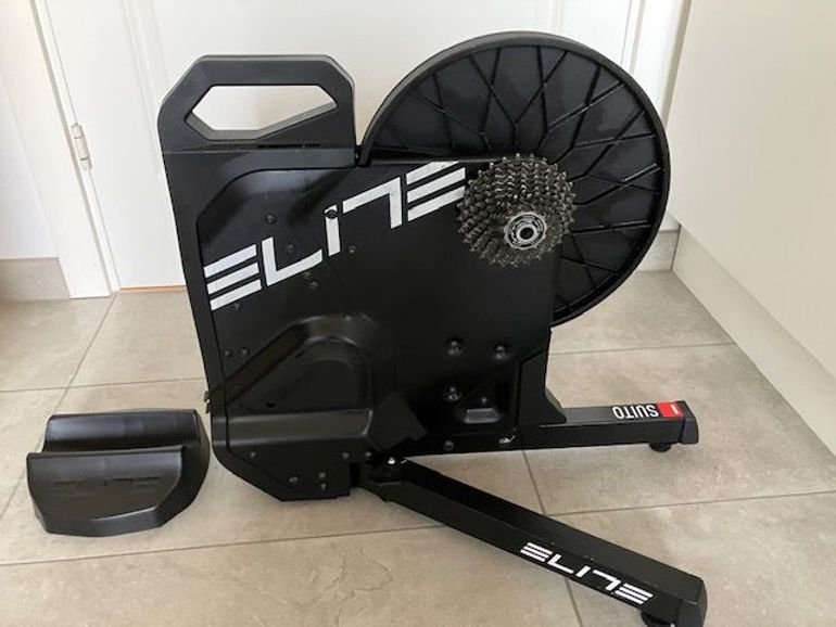 ELITE SUITO ELITE 「エリート」 SUITO-T スマートローラー ZWIFT対応