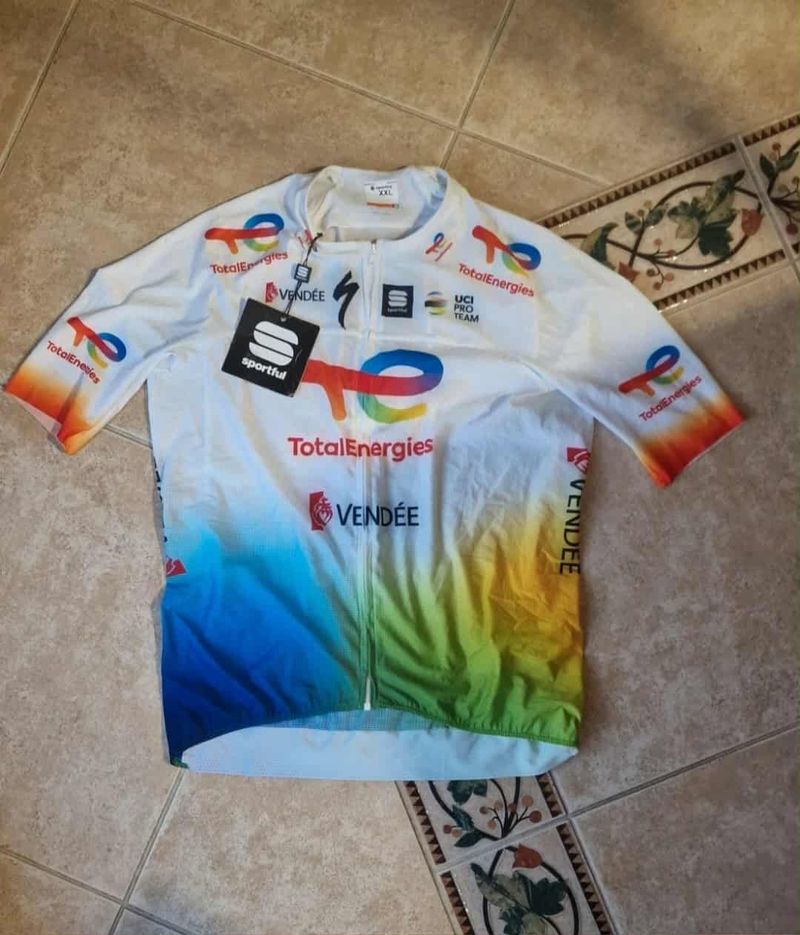 Gebrauchtes Sportful light jersey XXL team totalenergies 2023 Cycling Clothing