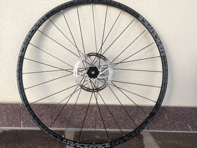 Używany Race Face MTB 2017 bike — zdjęcie 11 z 11