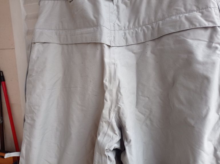 Used Burton RONIN Snowboard Pants 2019 bike — image 4 of 6