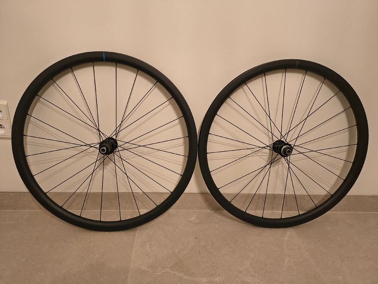 Used Shimano shimano rs710 c32 wielset 2025 bike — image 1 of 11
