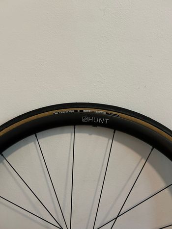 Used Hunt HUNT 30 Carbon Disc Wheelset bike — image 7 of 8