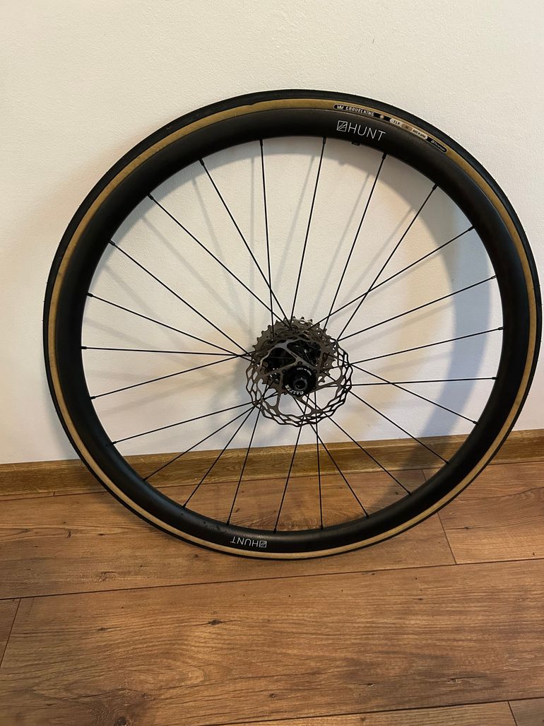 Used Hunt HUNT 30 Carbon Disc Wheelset bike — image 4 of 8