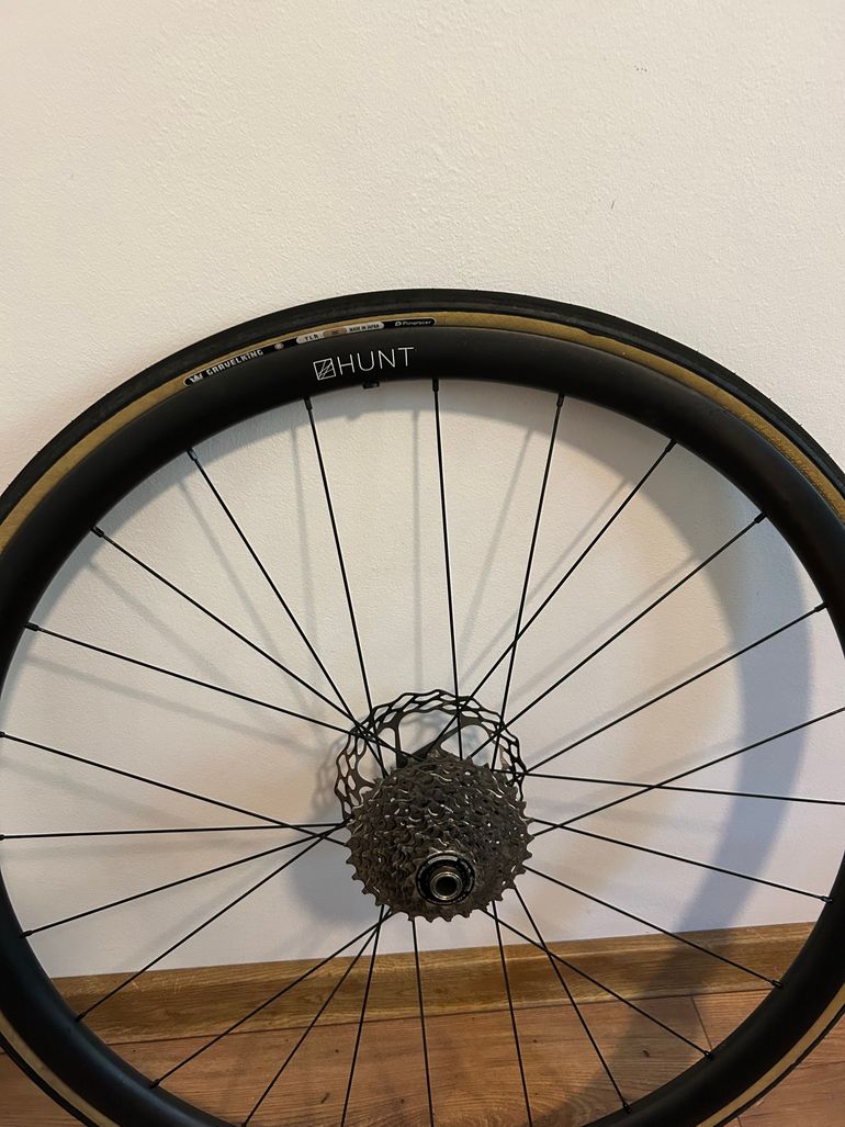 Used Hunt HUNT 30 Carbon Disc Wheelset bike — image 1 of 8