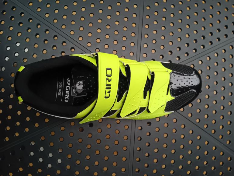 Used Giro Techne Highlight Yellow 2019 bike — image 2 of 3