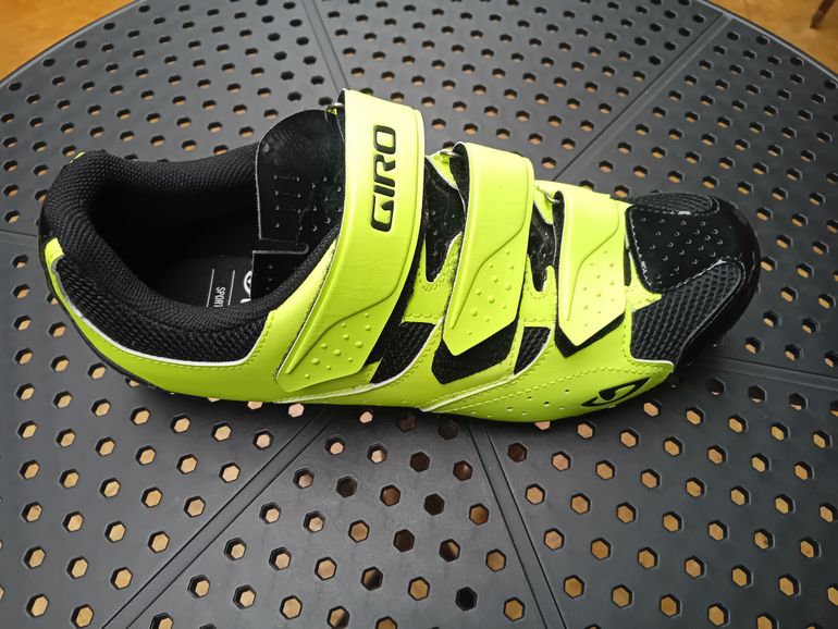 Used Giro Techne Highlight Yellow 2019 bike — image 1 of 3