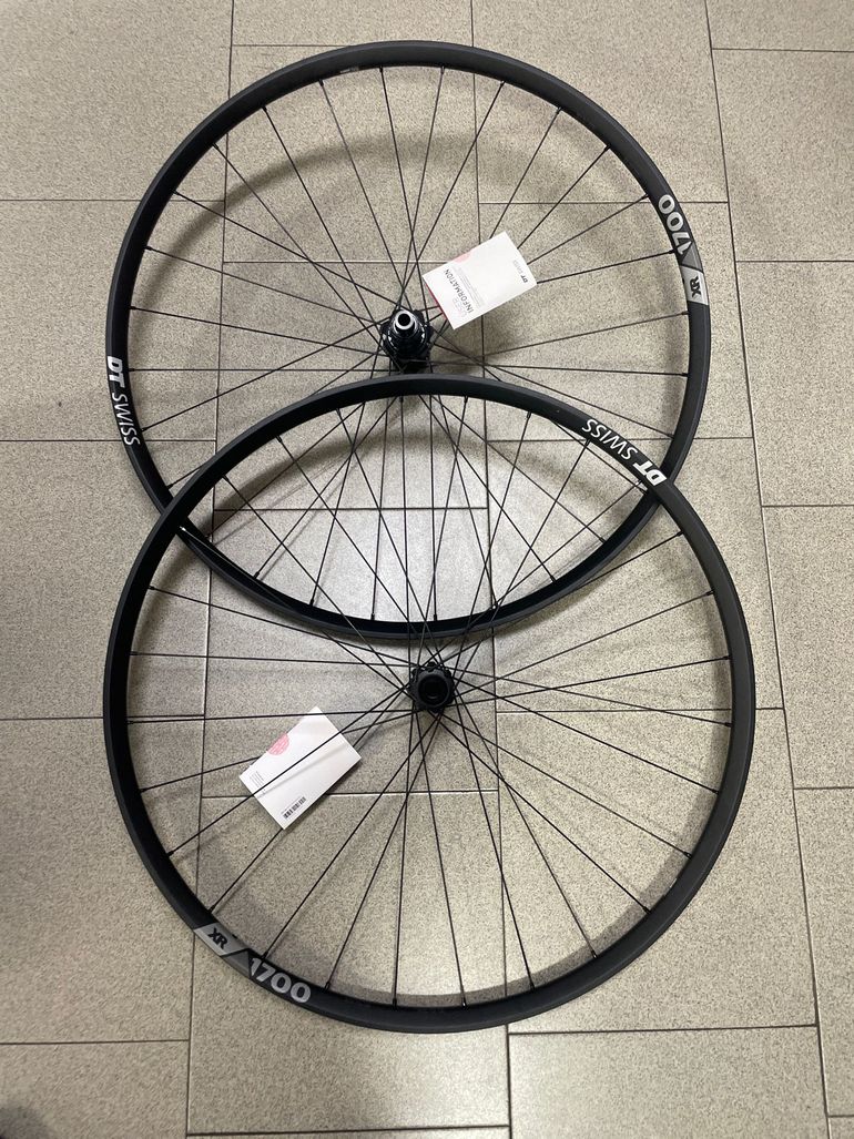 Used Dt Swiss xr1700 2025 bike — image 1 of 3