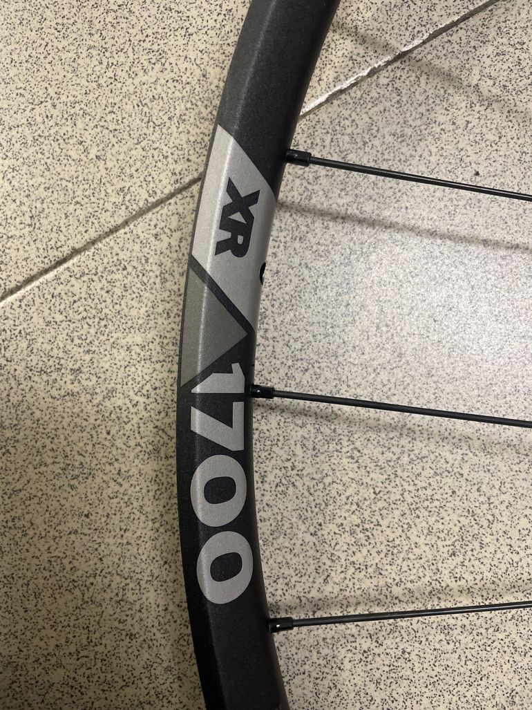 Used Dt Swiss xr1700 2025 bike — image 2 of 3