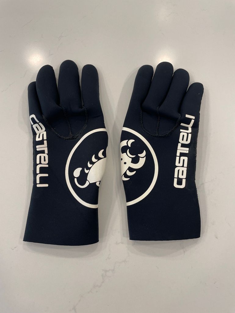 Used Castelli Castelli Diluvio Winter Cycling Gloves S/M bike — image 1 of 3