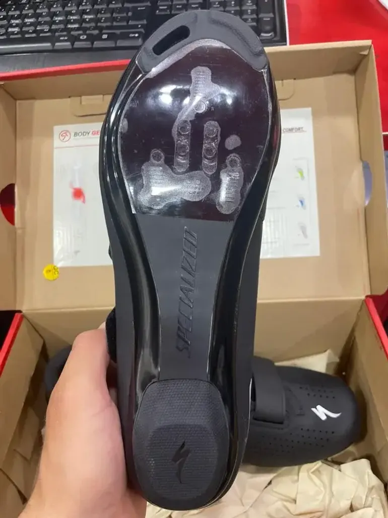 Used Specialized Body Geometry Road Cycling Shoes Size 43 bike — image 3 of 4