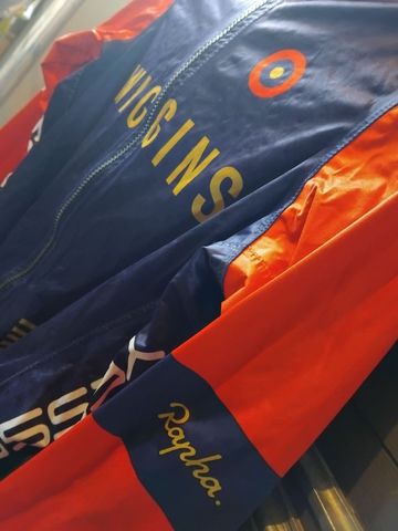 Brugt Rapha Team Wiggins Edition Rain Jacket bike — billede 3 af 8