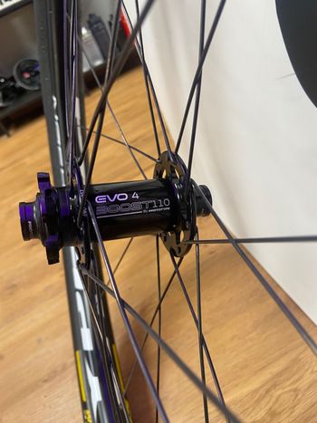Used PROTOTYPE Carbon Zero 2025 bike — image 4 of 5
