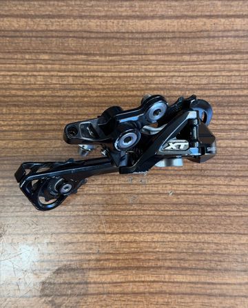 Używany Shimano Rear Derailleur XT RD-M781 10sp Drivetrain & Pedals