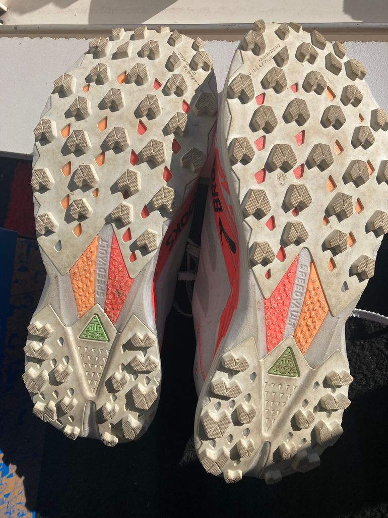 Used Brooks Brooks Catamount Agil Trailrunning Shoes 2024 bike — image 4 of 4