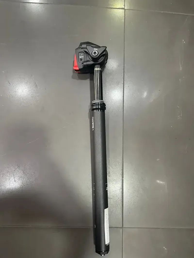 RockShox XPLR Gravel Suspension Fork Saddles & Seatposts d'occasion