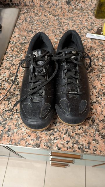 Used Specialized Recon Mixed Shoes bike — image 6 of 6