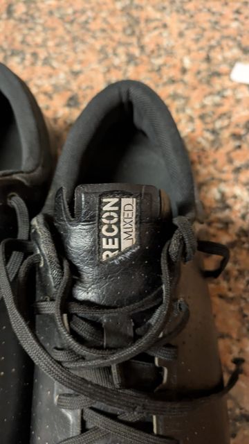 Used Specialized Recon Mixed Shoes bike — image 5 of 6