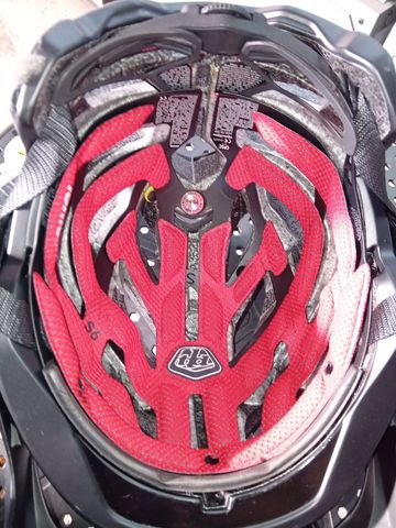 TLD Troy Lee Designs A3 MIPS Helmet bike usato — immagine 3 di 4