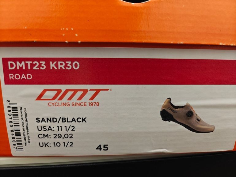 Used DMT Cycling KR30 sand/black size EU 45 / USA 11 1/2 2024 bike — image 1 of 4