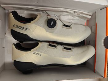 Used DMT Cycling KR30 sand/black size EU 45 / USA 11 1/2 2024 bike — image 3 of 4