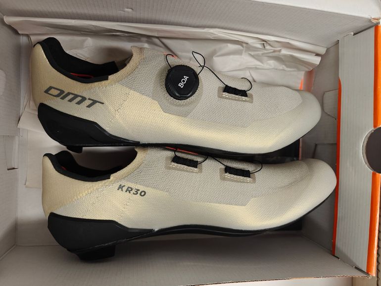Used DMT Cycling KR30 sand/black size EU 45 / USA 11 1/2 2024 bike — image 3 of 4
