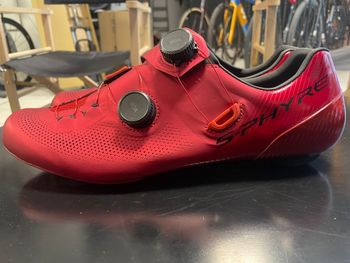 Used Shimano S-Phyre Red bike — image 1 of 8