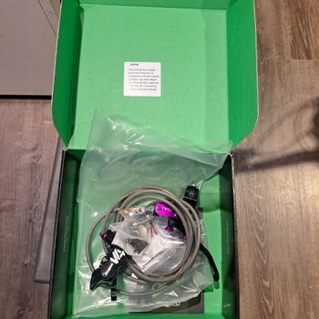 Used Hope Tech 4 v4 2025 bike — image 5 of 6