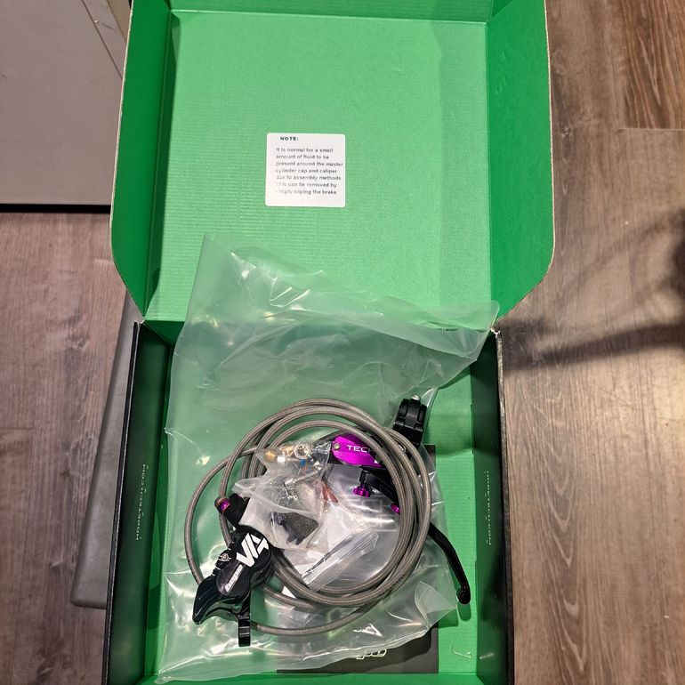 Used Hope Tech 4 v4 2025 bike — image 5 of 6