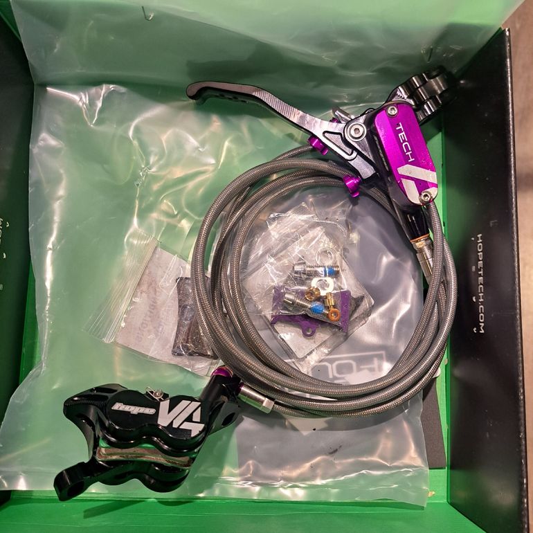 Used Hope Tech 4 v4 2025 bike — image 3 of 6