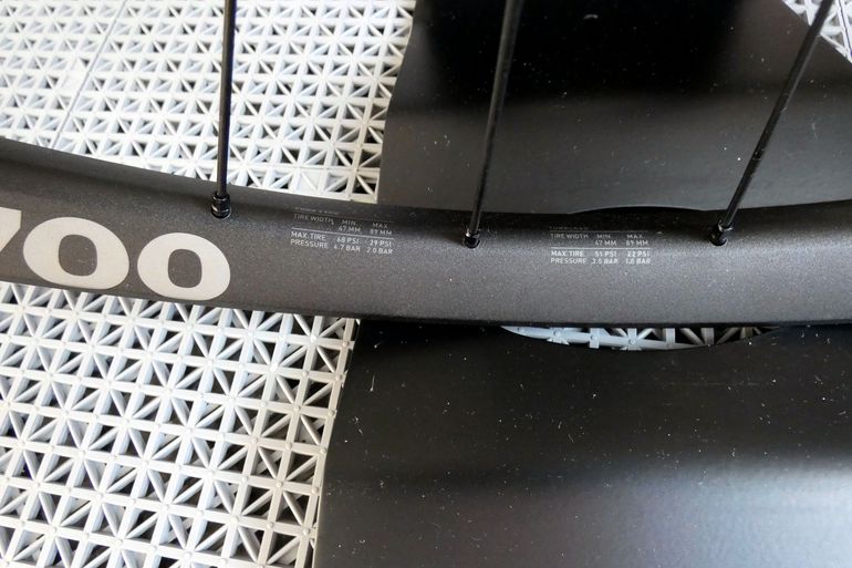 Used Dt Swiss XM1700 Spline 30 Super Boost 2024 bike — image 7 of 18