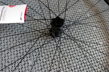 Used Dt Swiss XM1700 Spline 30 Super Boost 2024 bike — image 15 of 18