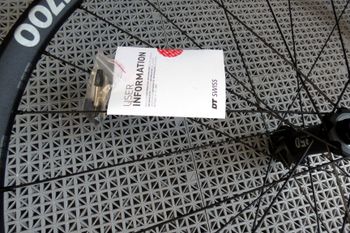 Used Dt Swiss XM1700 Spline 30 Super Boost 2024 bike — image 16 of 18