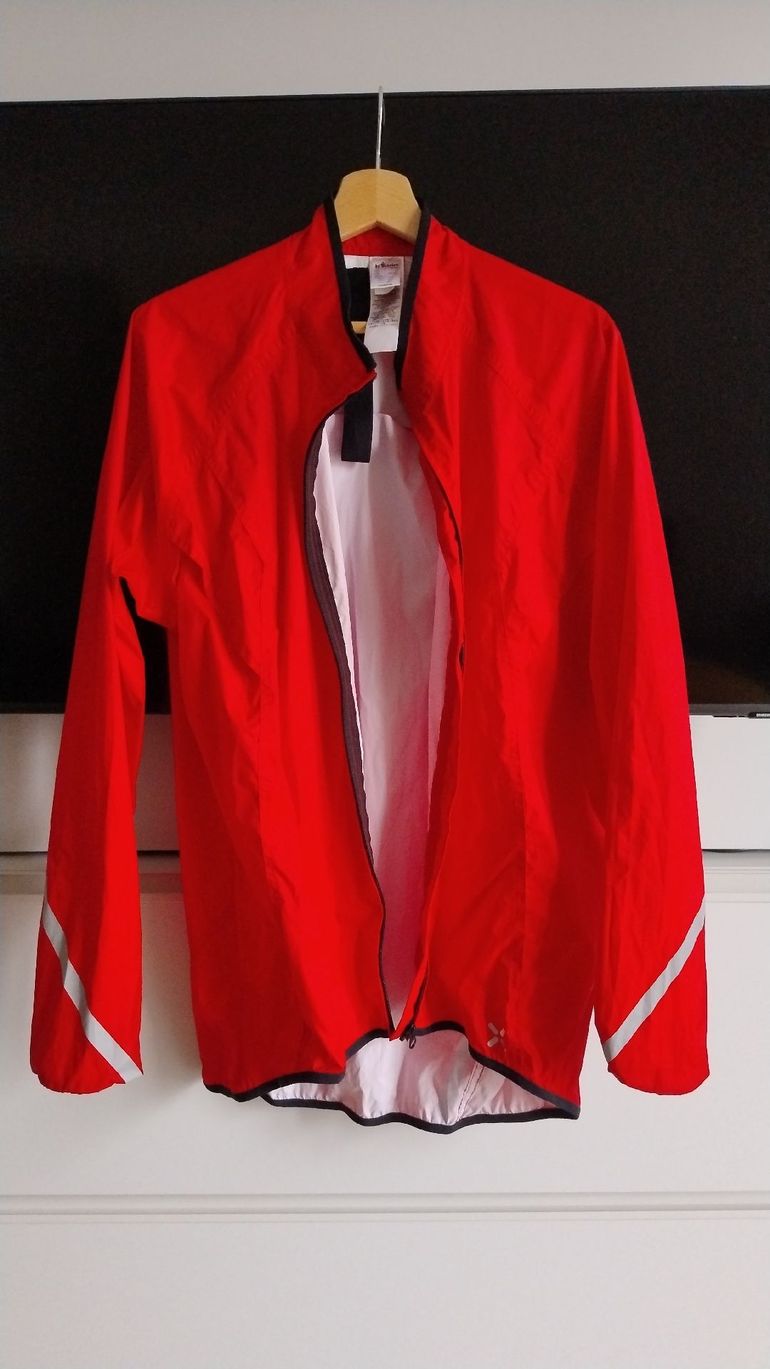 Used BTWIN Antivento windbreaker  L 2017 bike — image 1 of 4