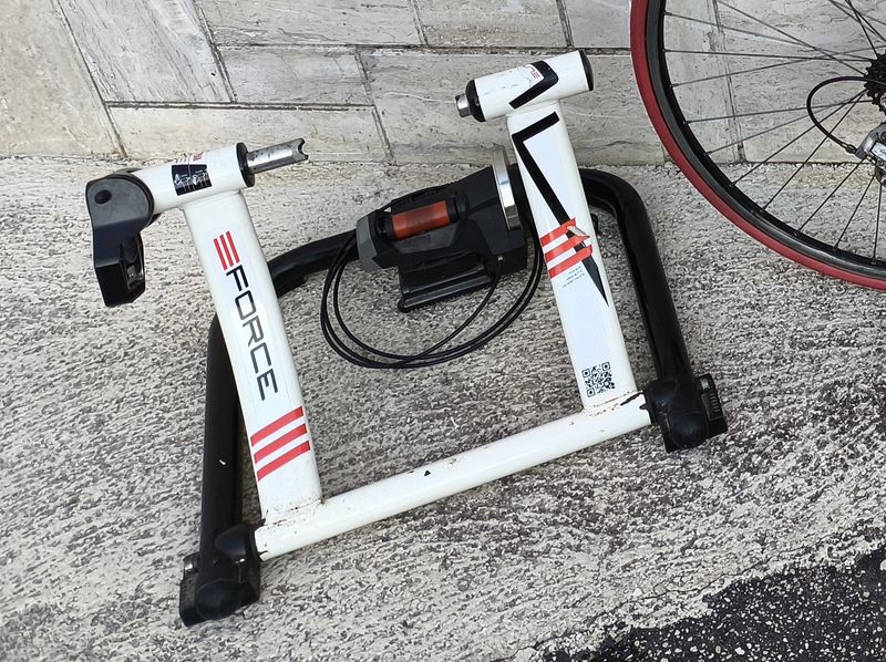 Used Elite Rivo Smart Trainer Cycling Accessories