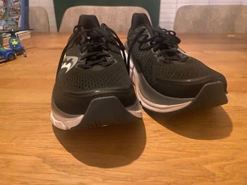 Used Saucony Guide 17 2025 bike — image 3 of 4