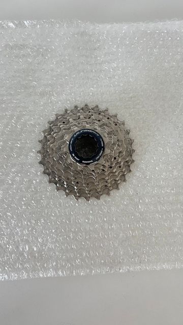 Used Shimano Ultegra R8000 11/28 11v dos usos 2024 Drivetrain & Pedals