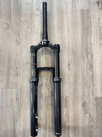 Gebrauchtes RockShox Domain 38" 2023 bike — Bild 2 von 4