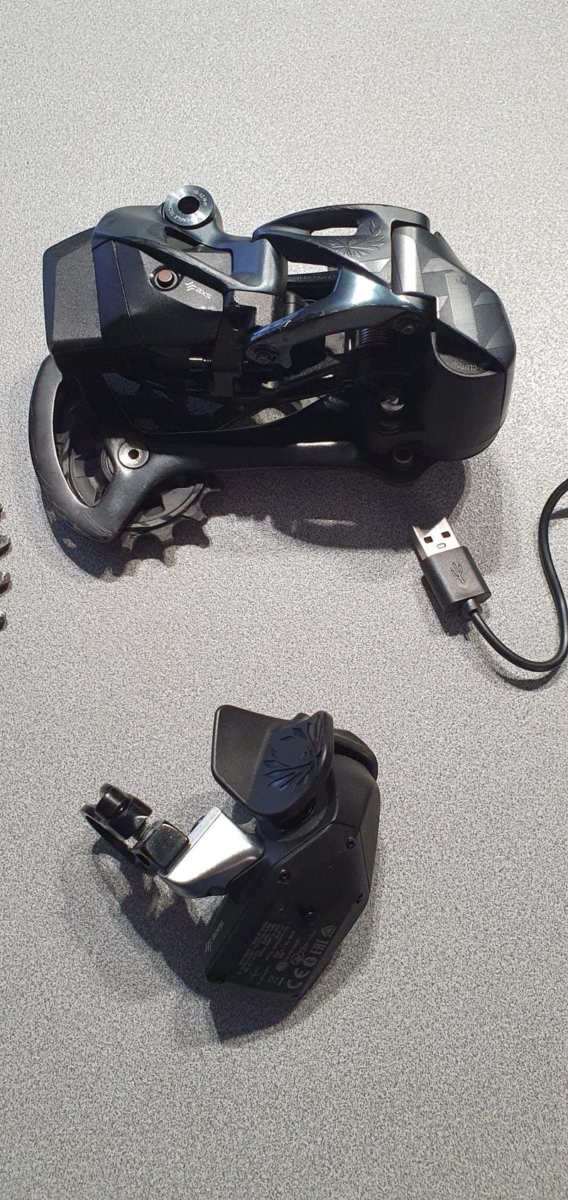 Gebrauchtes Sram XX1 Eagle AXS Rear Derailleur Drivetrain & Pedals