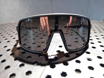 Použité Oakley Sutro S HI RES CRBN W/PRIZM BLACK 2025 Cycling Accessories