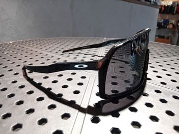Used Oakley Sutro Polished Black w/ PRIZM Black Lens 2025 bike — image 2 of 2
