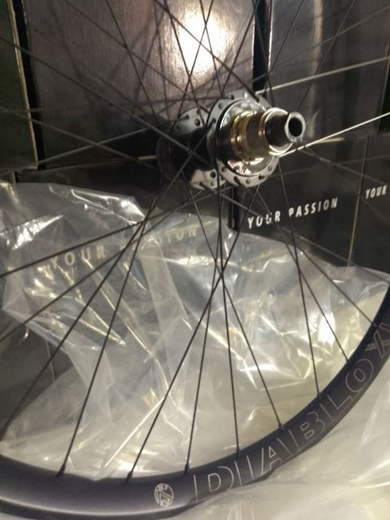Used Novatec Diablo XL MULLET 29/27.5 XD Wheels