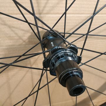 Dt Swiss GRC 1650 SPLINE 700 Carbon 2020 bike d'occasion — image 4 sur 10