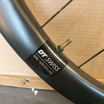 Dt Swiss GRC 1650 SPLINE 700 Carbon 2020 bike d'occasion — image 2 sur 10