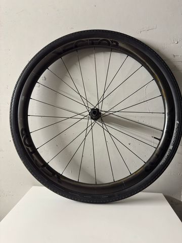 Käytetty Dt Swiss Llantas Carbono gravel 35mm 2022 Wheels