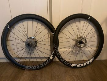 Fore, four carbon disc wheels tubular