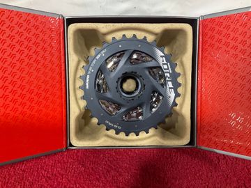 Used Sram Force AXS XG 1270 10-30t 12 Speed 2022 bike — image 2 of 3