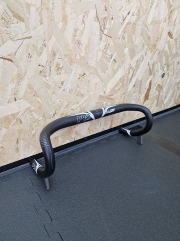 Used Pro Manubrio strada 2016 bike — image 2 of 12